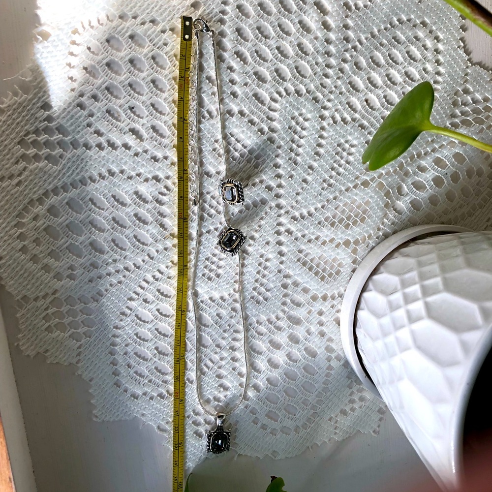 Silver toned necklace and earring set - Picture 5 of 5